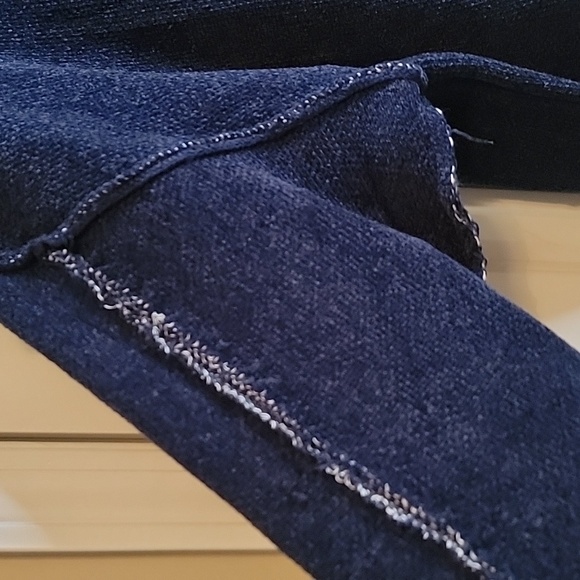 Impressions sweater- size XL - Picture 2 of 3